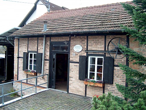 Historische Ölmühle in Bischmisheim.